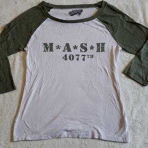 Womens Medium 3/4 Sleeve Graphic Tee